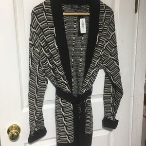 Cozy Black and White Patterned Sweater